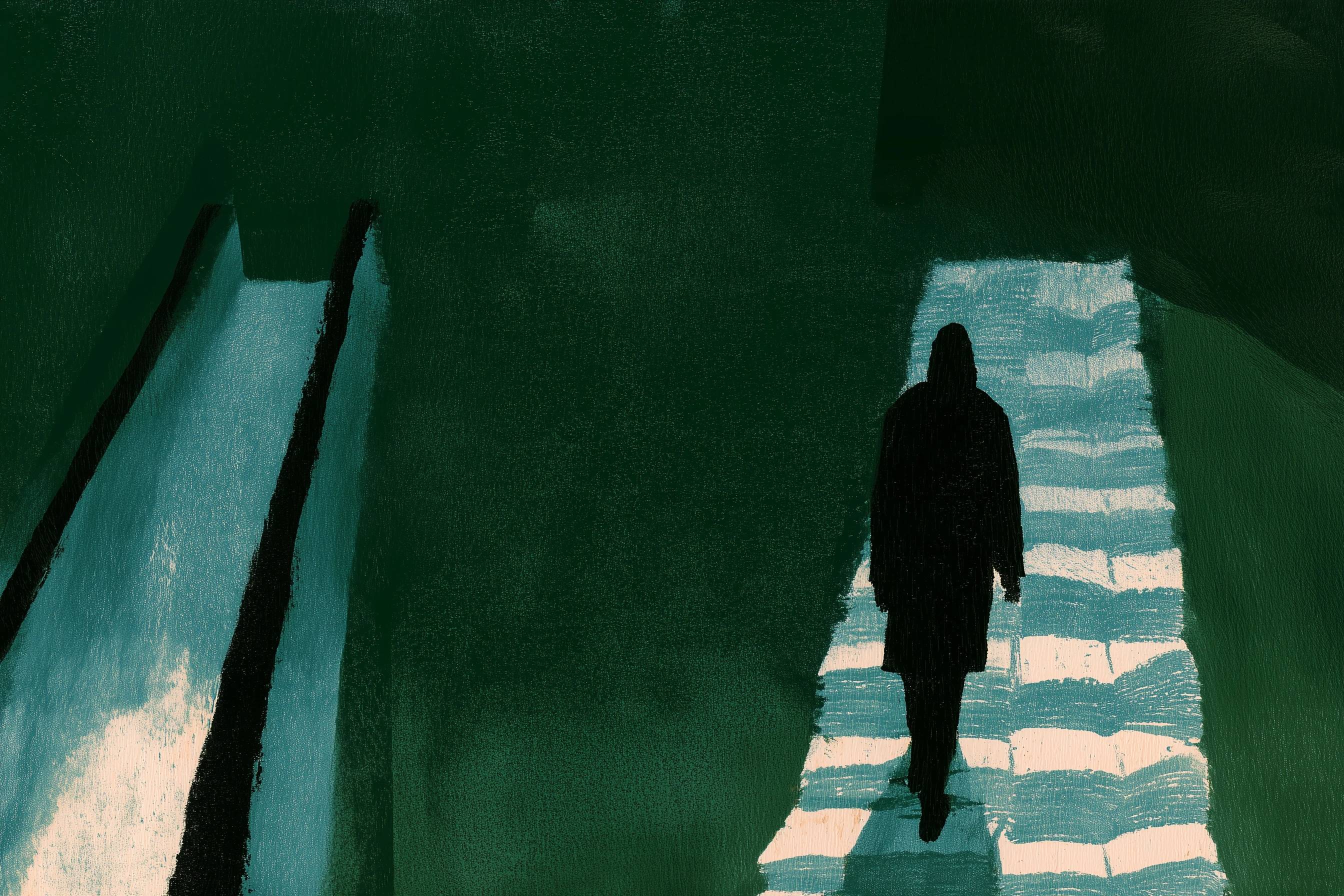Une silhouette monte un escalier, à côté d’un escalator vide.
